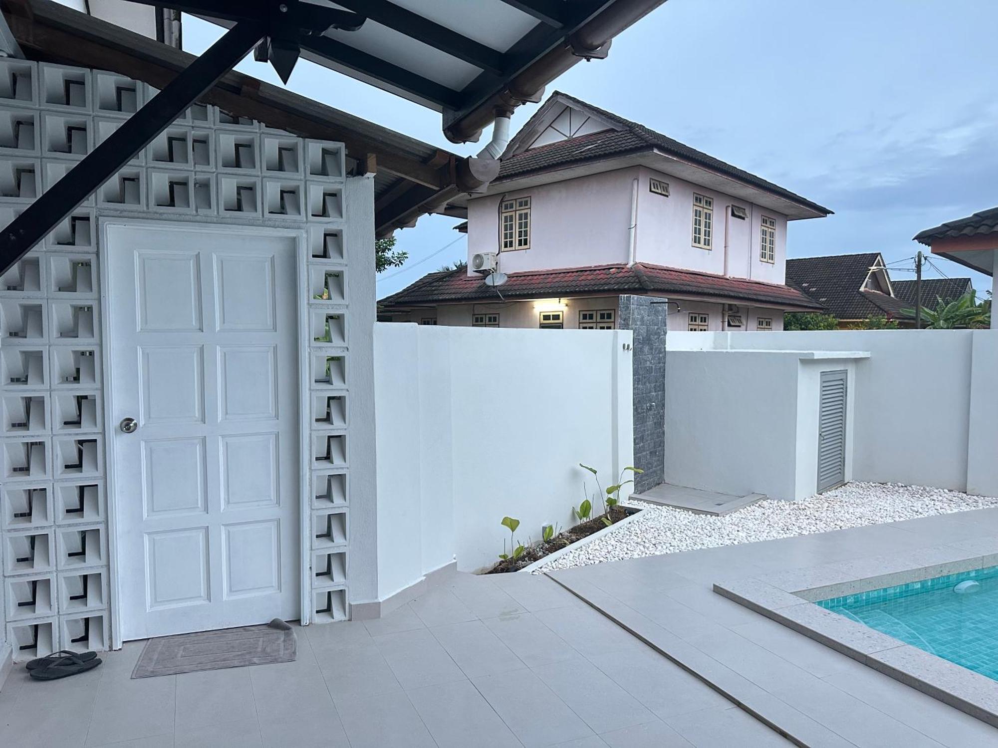 Home In Terengganu With Private Pool Kuala Terengganu Zewnętrze zdjęcie