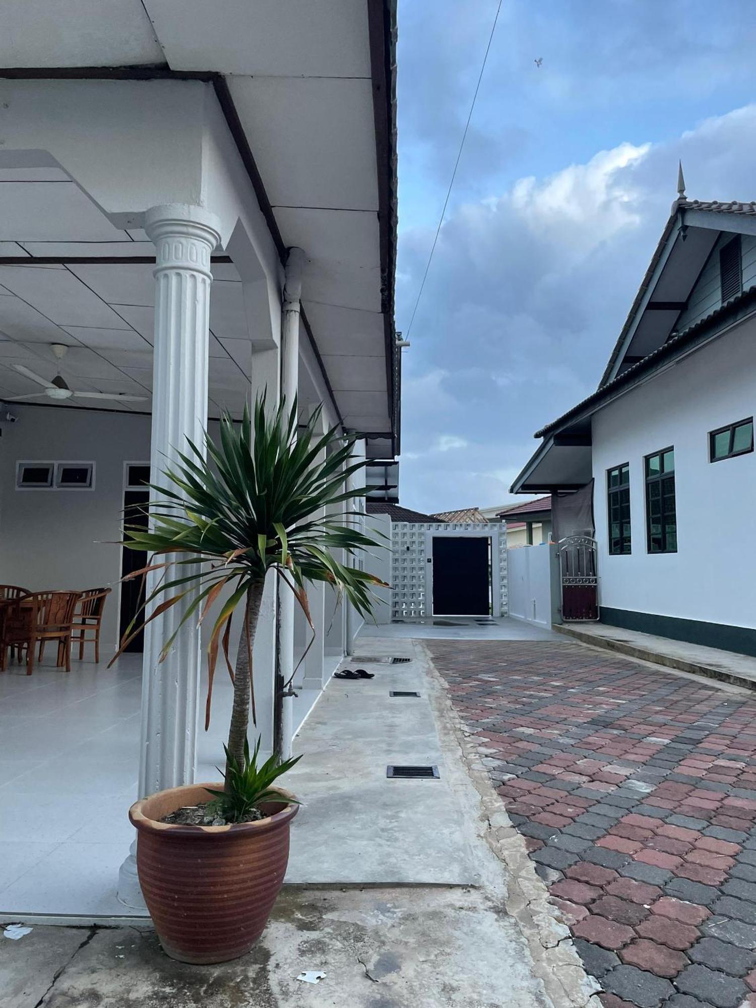 Home In Terengganu With Private Pool Kuala Terengganu Zewnętrze zdjęcie